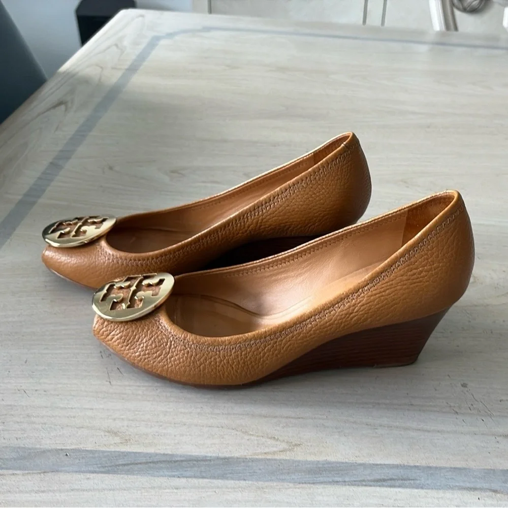 Tory Burch Tan Wedge Peep Toe Shoes - Excellent Condition - Picture 3 of 7